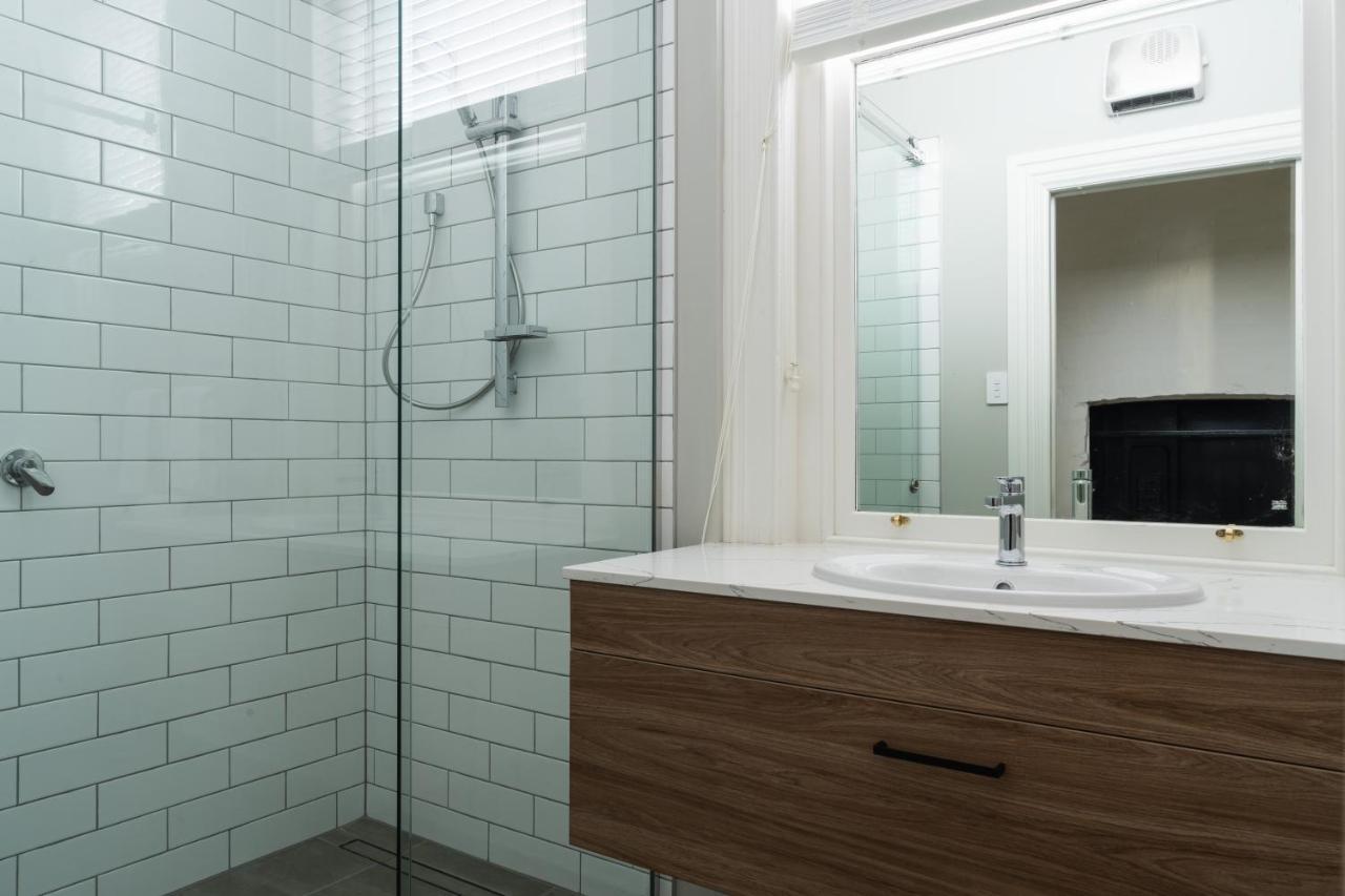 Luxury Apartment On Stuart Dunedin Exteriör bild